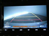 【バックモニター】・・・気になる後ろの見通しも、車庫入れに大活躍☆運転が困難な場所でも、しっかりサポート!心強い味方のモニターです♪