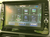 FM・AMやテレビ、Bluetooth Audioなど、画面上に複数の音源メニューを表示。使いたい項目を見比べながら選びやすく、移動中の音楽やラジオなどを手軽に楽しめます。