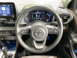 【ステアリングヒーター】冬場に冷たくなりやすい革巻きステアリングを、スイッチ一つで素早く適温に!エアコンよりも早く温まってくれるので、寒い日の運転も快適になりますね♪