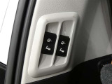 三列目シートは、電動で格納できます。力いらず動かせる便利な機能です。