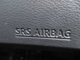 運転席側にSRS二-エアバックシステムを採用 万一の際の安全性を高めました