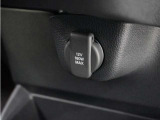 ◆12V電源ソケット◆スマートフォンの充電等にも便利な電源ソケット!使いやすい場所に装備されています。