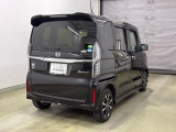 Honda SENSING装着車です。衝突を予測してブレーキをかけたり、前のクルマにちょうどいい距離で走行できる多彩な安心・快適機能を搭載した支援システムがドライバーをサポート。