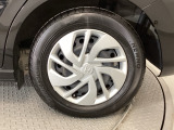 スチールホイールには、ホンダ純正のホイールカバーが付いています。