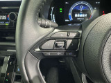 ステアリングスイッチ装備!運転しながら手元でオーディオの操作などができます。