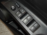 電動格納式ドアミラー・パワーウインドウを装備しています。