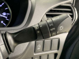 車外の明るさによって自動で点灯・消灯するオートライトも搭載