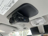 【日産純正 車内撮影用カメラ付きドライブレコーダー装着車】 映像/音声の記録はもちろん、映像再生時に走行軌跡や車速のわかるGPS搭載。事故時の客観的な検証に役立ちます