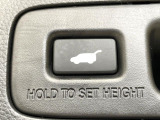 【パワーバックドア】スマートキーや運転席のボタンを押すだけでリアゲートが自動で開閉します!荷物を持っている時や、高い位置にあるバックドアを閉める際に便利な機能です♪