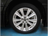 【タイヤ】タイヤの残量は4mmです。ご納車前に点検・空気圧調整もさせて頂きますので、ご安心下さい。