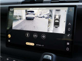 3Dサラウンドカメラを搭載し、車両を上方から見下ろしたような映像など、周囲の状況を視覚的に確認できます。