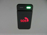 SOSコール 急病時や危険を感じた時SOSコールスイッチを押すと、専門のオペレーターに繋がって、警察や救急車への連携サポートしてくれます。(別途登録費用がかかります)