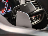 【パドルシフト付】Mマルチステアホイルに付随する「パドル・シフト」F1マシン感覚でシフトチェンジが可能となりよりドライビングの楽しさを演出します