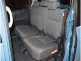 ゆとりある広々とした車内空間は、ドライブを始め買い物やレジャーなど、幅広く活躍します。一人でもみんなとでもお出かけを楽しみましょう!