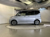 両側パワースライドドア付きだから、狭い駐車スペースなどでの 乗り降りラクラク!小さなお子さまのいるご家庭には嬉しい装備。