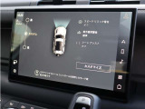 先進の運転支援システムを搭載。走行中の周囲の状況を検知し、ドライバーの安全運転をサポートします。日常の移動からロングドライブまで、安心感を高めてくれる装備です。