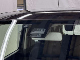 サポカーSとは、衝突被害軽減ブレーキに加えて、高齢者に多いと言われている踏み間違い事故防止をサポートする機能です。詳しくは販売店スタッフまでおたずねください。
