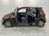 お客様にぴったりなおクルマをお選びいただけますように様々な展示車をご用意致しております!ダイハツの軽自動車だけではなく、他メーカー車やコンパクトカー・ミニバンなども数多く取り揃えております!