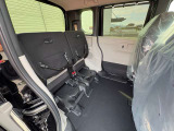 ☆お車についた傷やヘコミ、事故の修理もハヤシにお任せください。自社鈑金工場で修理ができますの安心です☆