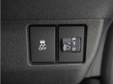 ◆VSA◆横滑り防止装置が装備されています。コーナーリング時の横すべりを抑える機能と、車両の急激な挙動変化を抑える機能で、安定した走行を実現しています。運転に安心とゆとりが出来ます。