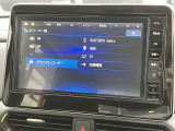 まるで真上から見ているような、視認性の良いアラウンドビューモニターです。駐車が苦手な方でもこれでらくらく駐車できますよ。