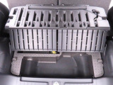 フレキシブルボードが標準装備なので荷室床の高さや形を変えることで、積む荷物に応じて使い分けできるアレンジ性が高い機能です。