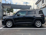 台形のホイールハウスもJeepの特徴。横から見てもJeepだとわかりますね!