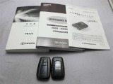 取説・メンテナンスノート・スマートキーの3点セットです。