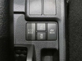 トラクションコントロール装備です。すべりやすい路面での発進時や加速時にタイヤの空転を抑え、駆動力確保に貢献する機能です。詳細は販売店スタッフまでおたずねください。