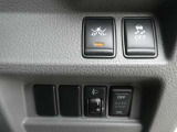 自動(被害軽減)ブレーキ、横滑り防止装置などのセーフティ機能が充実してます。