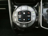 左右独立温度コントロールオートエアコンです。運転席、助手席それぞれで独立して温度設定ができます。冷え性の方が乗っても安心ですね♪