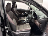 パワーシート搭載。微妙な調整が手軽にでき、最適なポジションで運転することが可能です。