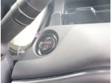 お車のご納車は待ち遠しいもの。1日でも早くご納車が出来るよう、整備拠点と販売店を結ぶ輸送ラインを確立しております。