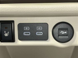 スマートフォンやタブレットの充電が出来るようにUSB端子を設置しています!
