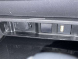シガーソケット用の充電器が使用可能です!