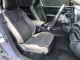 運転席のドアを開け、乗り込む際のイメージです。