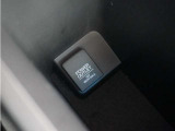 ◆12V電源ソケット◆スマートフォンの充電等にも便利な電源ソケット!使いやすい場所に装備されています。