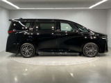 「こんな車屋さんがあるんだ!」、「おもしろい!」と感じていただけましたら、私どもも大変うれしく思います。ご来店のご感想、お待ちしております。