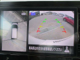 アラウンドビューモニターで車の周囲の情報が室内でわかります。