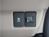 ◆VSA◆横滑り防止装置が装備されています。コーナーリング時の横すべりを抑える機能と、車両の急激な挙動変化を抑える機能で、安定した走行を実現しています。運転に安心とゆとりが出来ます。