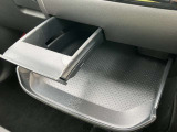 とても使いやすい位置にドリンクホルダーを設置しております!