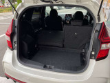 リヤシートは6:4の分割可倒式を採用しておりますので、乗車人数やお荷物の量に合わせてシートアレンジが可能です!