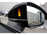 サイドアシスト装備車 ミラー内側のLEDにより死角による事故を軽減。