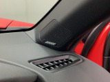 【BOSEサウンドシステム】BOSE社独自のアルゴリズムでステレオ(左右2チャンネル)音源をマルチチャンネルに変換。広大で臨場感あふれるサラウンド体験を実現しています。