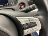 自社整備工場で点検整備をおこなってからお渡ししています。車検が残っている場合は『12ヶ月点検整備』を、車検整備付きの場合は『車検整備』をおこないます。整備費用は車両本体価格に含まれています。
