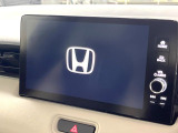 【9型ホンダコネクトディスプレイ】視認性の高い大画面ディスプレイでナビの使用や、お持ちのスマートフォンと連携したbluetoothでの音楽再生が可能です♪