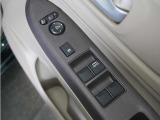 ◆パワーウィンドウスイッチ◆運転席から全席の窓の開閉操作を行うことが出来いつでも換気ができます!