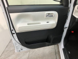 延長保証につきましてはお求めいただく車両によって保証料が異なりますので、当店スタッフまでお気軽にお問い合わせくださいませ。
