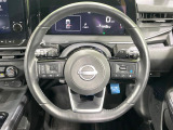 インテリアに合わせたデザインのステアリングは、運転される方のことも考え、運転しやすい形状、大きさです。是非一度、実際に触ってお確かめください。