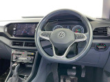 輸入車ならではの,細部まで作り込まれた,洗練されたデザインです。運転席からの視界は,店頭にてお客様ご自身の目でお確かめください.